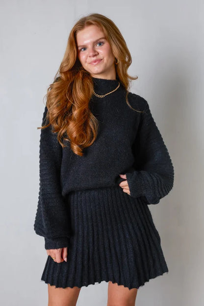 Ensemble Deux Pièces avec Pull et Jupe Plissée pour Femmes | Idéal Pour Usage Quotidien ou Occasions