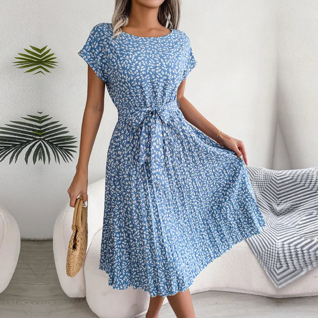 Robe d’Été à Motif Fleuri Bleu avec Coupe Aérée pour Femme | Idéale pour les Journées Chaudes