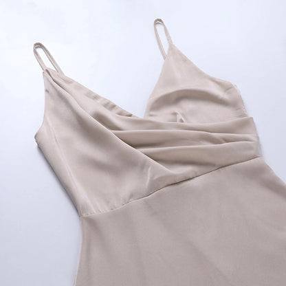 Robe Longue avec Bretelles et Coupe Évasée pour Femme | Idéale pour Événements ou Dîners