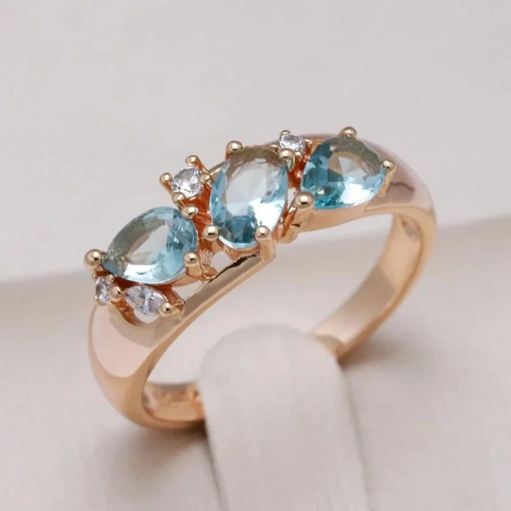 Bague Avec Pierre Bleue Et Finition Dorée Pour Femme | Idéale Pour Un Usage Quotidien Ou Des Occasions