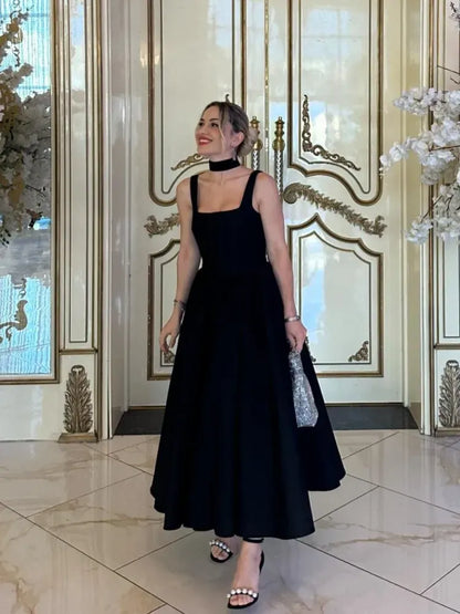 Robe Midi Sans Manches Évasée avec Taille Marquée et Encolure Carrée pour Femme | Idéale pour le Printemps, l'Été et l'Automne