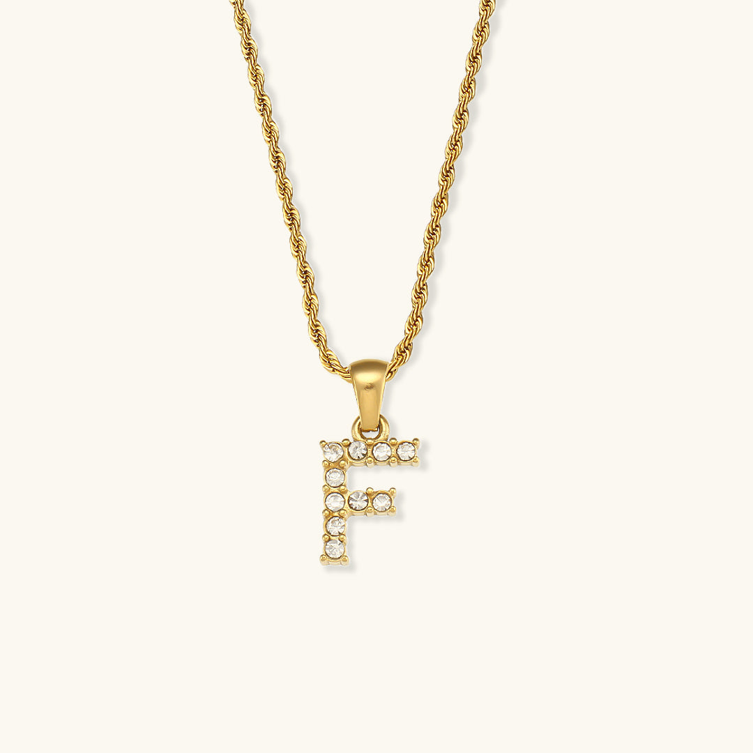 Collier initiale en pierres serties pour femmes