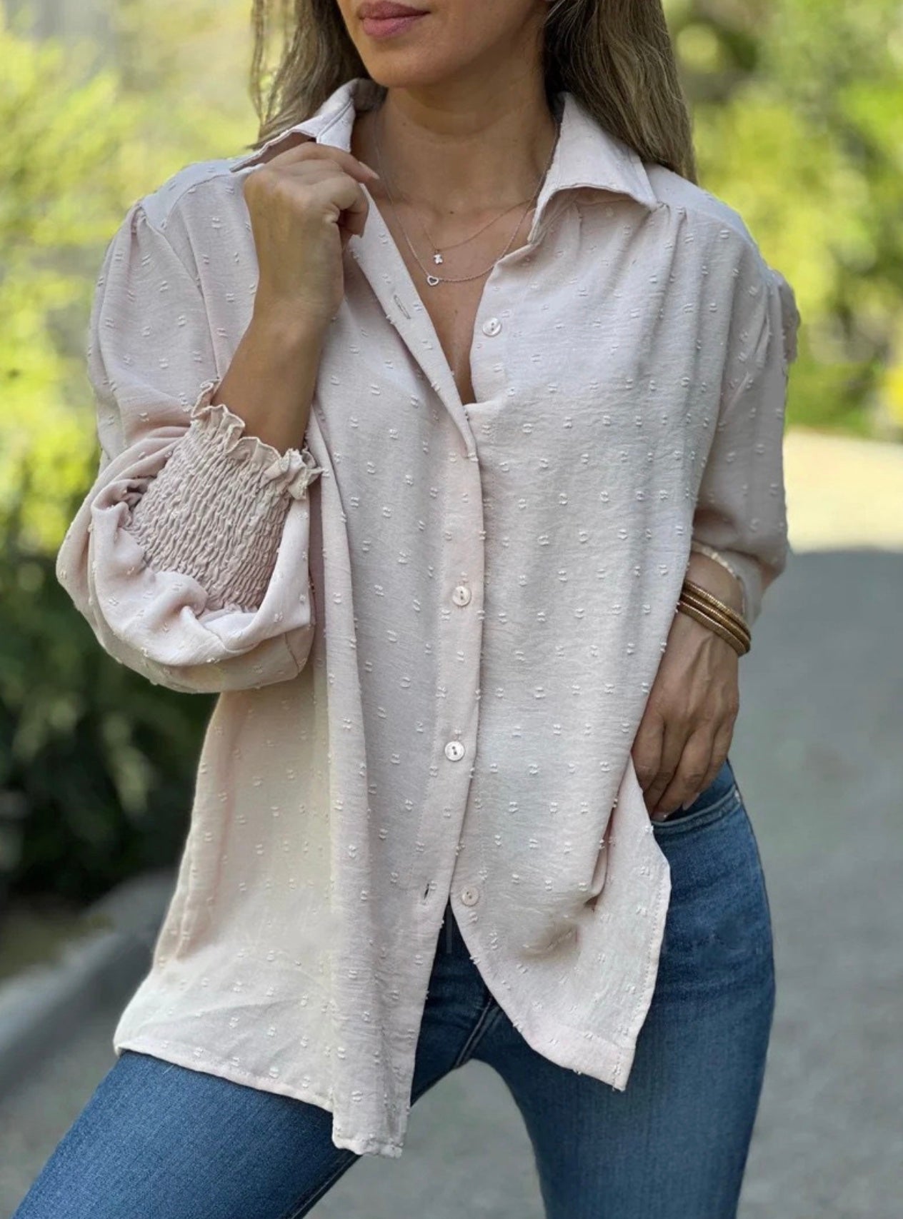 Blouse à Motif Swiss Dot avec Manches Lanterne pour Femmes | Idéal pour le Bureau et les Occasions Quotidiennes