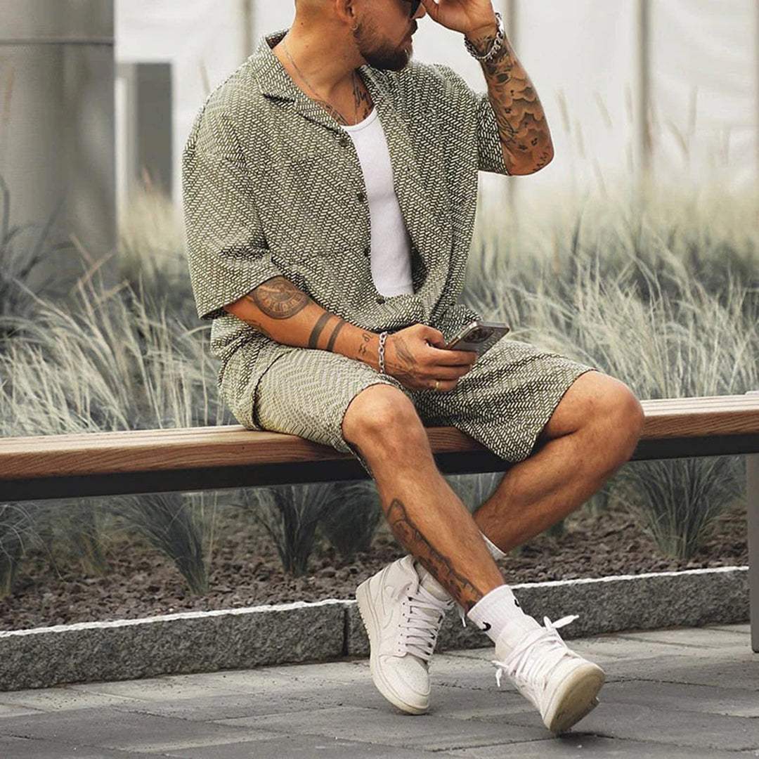 Ensemble Deux Pièces avec Chemise à Manches Courtes et Short pour Homme | Idéal pour Occasions Décontractées ou Semi-Formelles