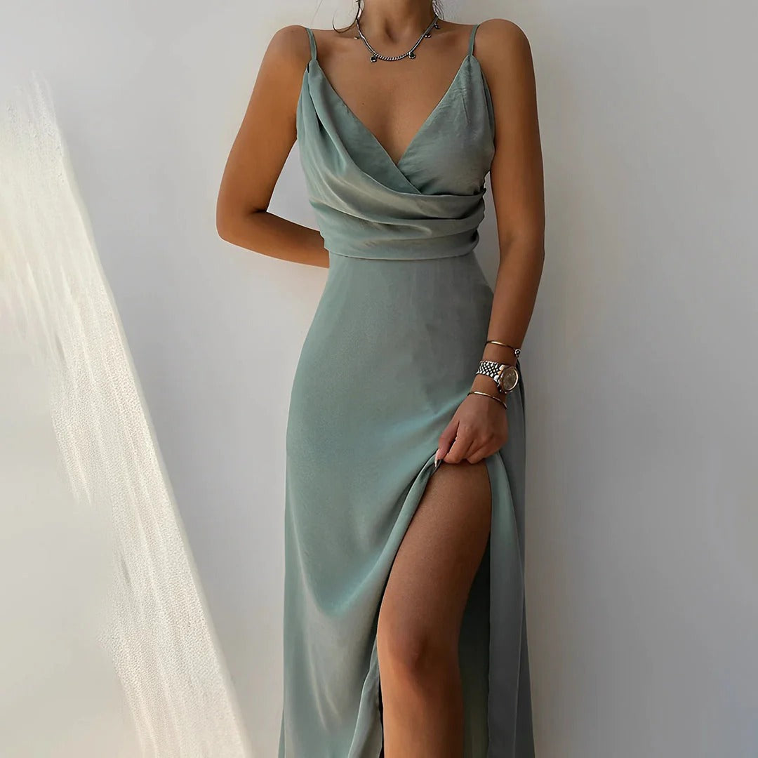 Robe Longue avec Bretelles et Coupe Évasée pour Femme | Idéale pour Événements ou Dîners