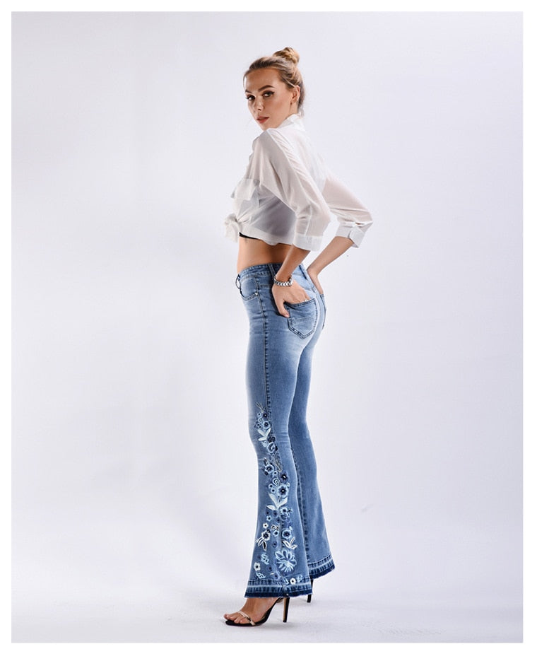 Jean Évasé à Taille Haute avec Broderie Florale pour Femme | Idéal pour un Usage Quotidien