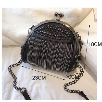 Sac Bandoulière Clouté Avec Forme Arrondie Pour Femme | Idéal Pour Soirées Et Sorties Urbaines