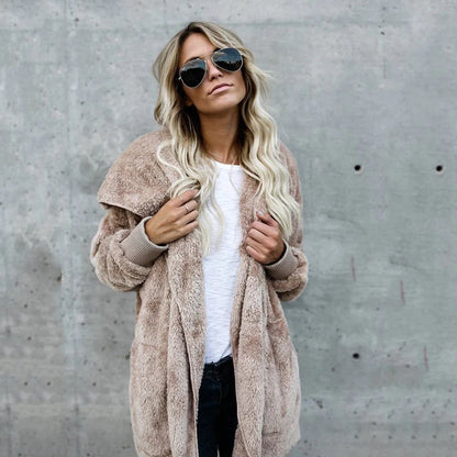 Veste à Capuche en Fausse Fourrure Pour Femme | Idéale Pour la Saison Hivernale