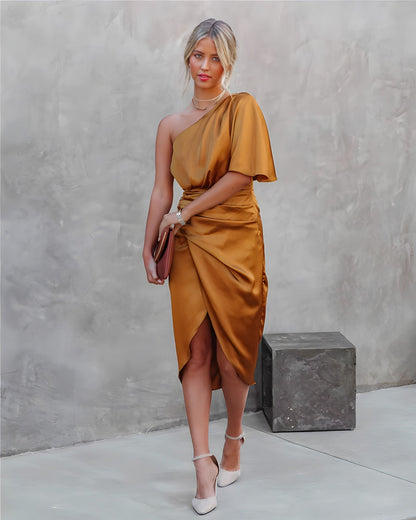 Robe Midi Asymétrique avec Jupe Drapée pour Femmes | Idéale pour les Occasions Festives        Ask ChatGPT