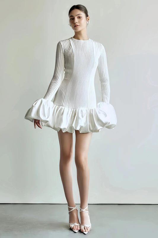Robe Courte Plissée avec Manches Évasées pour Femme | Idéale pour les Sorties ou les Occasions Décontractées