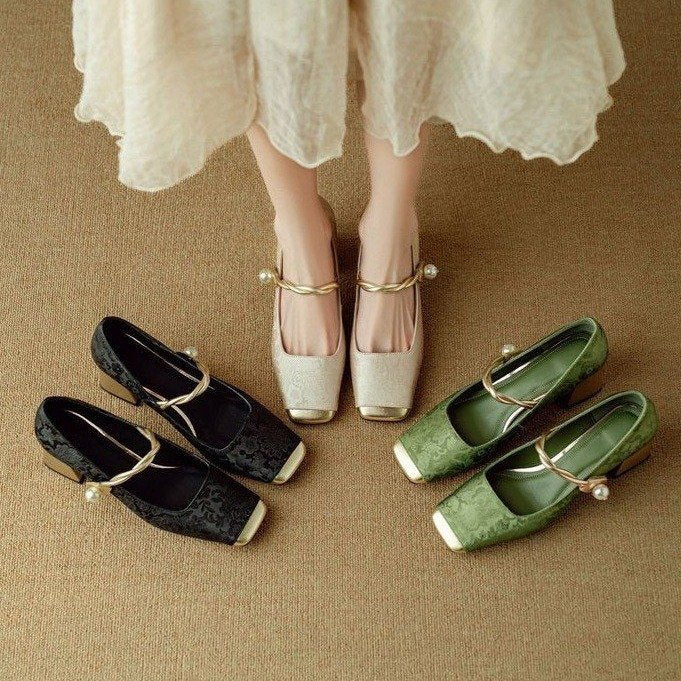Ballerines à bride avec détail doré pour femme | idéal pour le bureau et les occasions spéciales