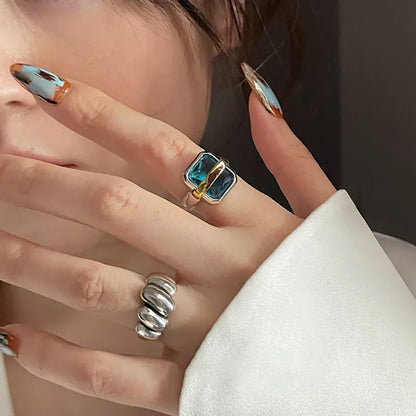 Bague Avec Pierre Bleue Et Finition Argentée Pour Femme | Idéale Pour Un Usage Quotidien Ou Des Occasions