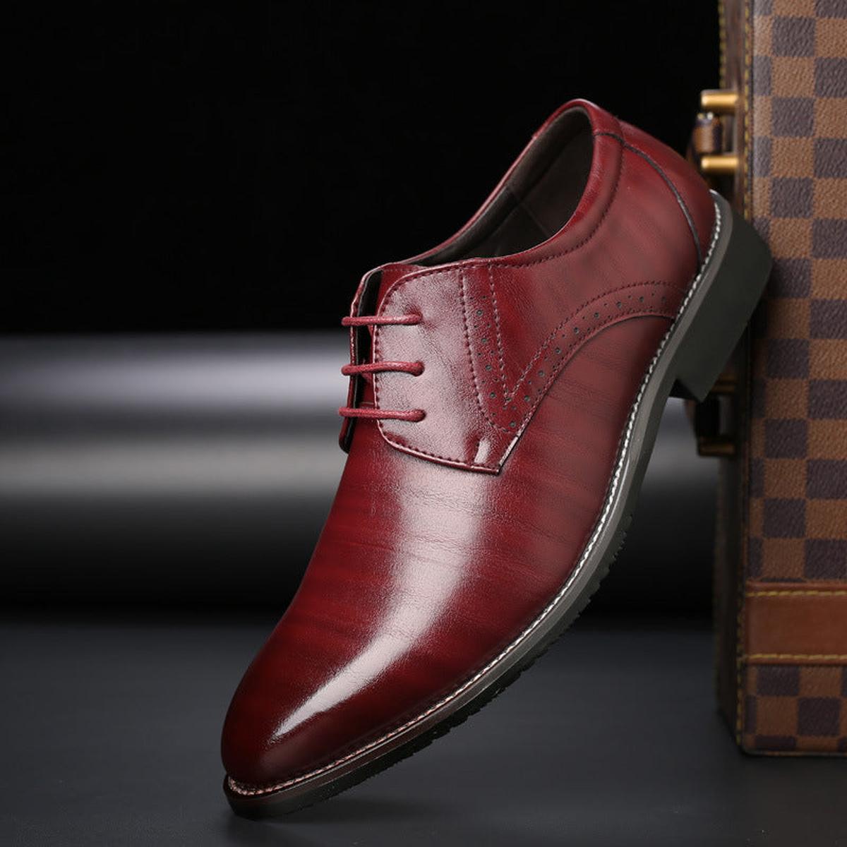 Chaussures derby avec perforations décoratives pour homme | idéal pour le bureau et les occasions habillées