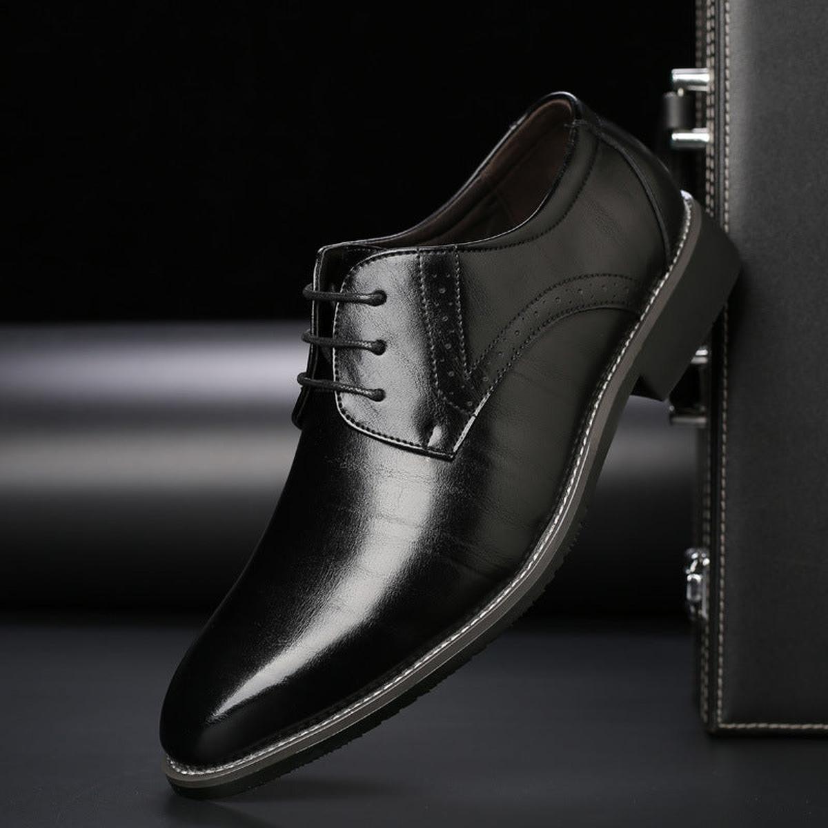 Chaussures derby avec perforations décoratives pour homme | idéal pour le bureau et les occasions habillées