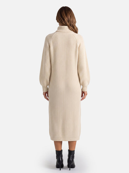 Robe pull col roulé pour femmes