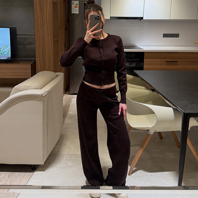 Ensemble Loungewear Deux Pièces avec Haut Boutonné et Pantalon Large pour Femme | Idéal pour la Détente