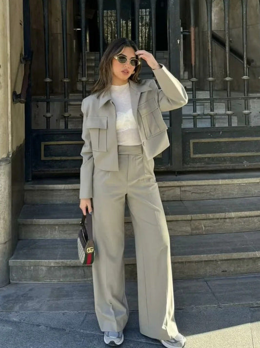 Ensemble Tailleur avec Veste Courte Et Pantalon Large pour Femme | Idéal pour Le Bureau Et Les Sorties Décontractées