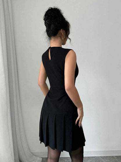 Robe Sans Manches Noire avec Coupe Droite pour Femme | Idéale pour le Travail et les Sorties