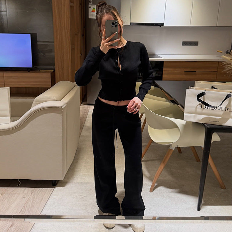 Ensemble Loungewear Deux Pièces avec Haut Boutonné et Pantalon Large pour Femme | Idéal pour la Détente