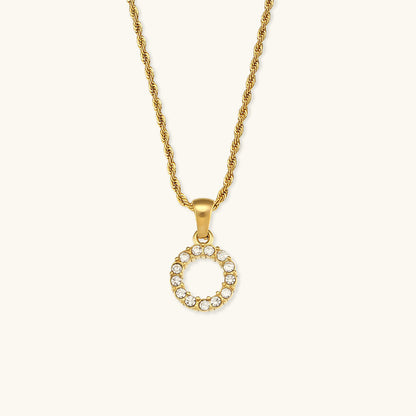 Collier initiale en pierres serties pour femmes