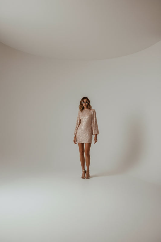 Robe Mini à Paillettes avec Manches Longues Volumineuses pour Femme | Idéale pour les Soirées et Occasions Festives