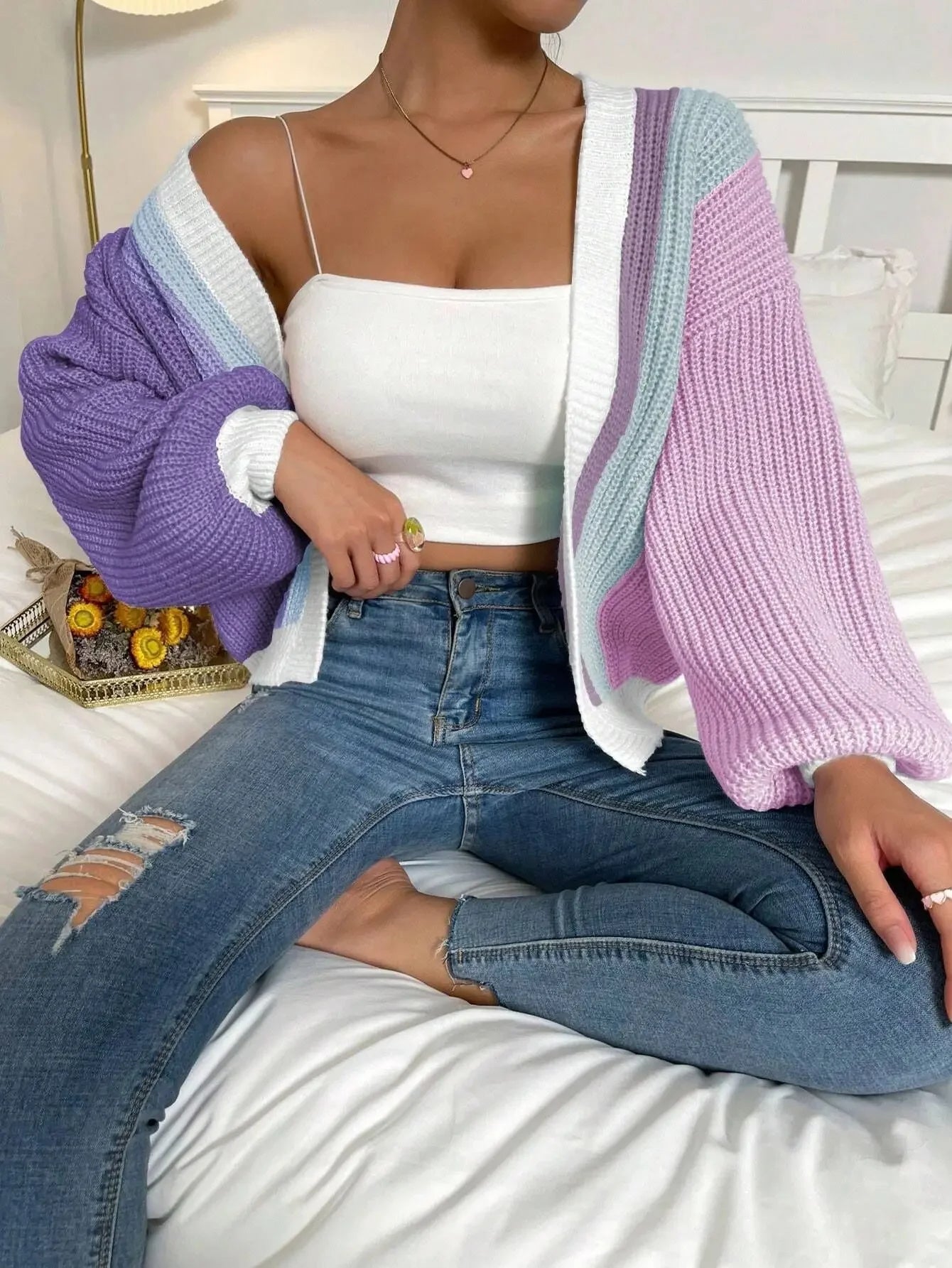 Cardigan à panneaux de couleurs contrastées et manches bouffantes pour femme | Idéal pour l’automne et les occasions décontractées