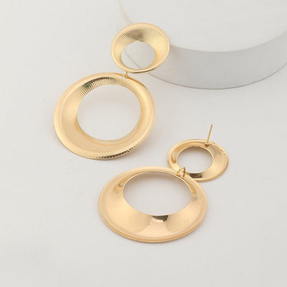 Boucles D'Oreilles Avec Cercles Dorés Et Effet 3D Pour Femmes | Idéal Pour Usage Quotidien Et Occasions