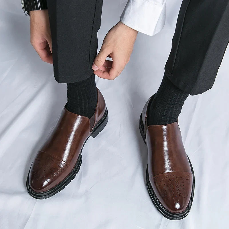 Chaussures slip-on avec détails brogue pour hommes | Idéal pour les tenues habillées et les occasions professionnelles