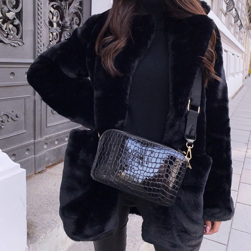 Manteau Mi-Long avec Finition en Fausse Fourrure pour Femme | Idéal pour l’Automne et l’Hiver