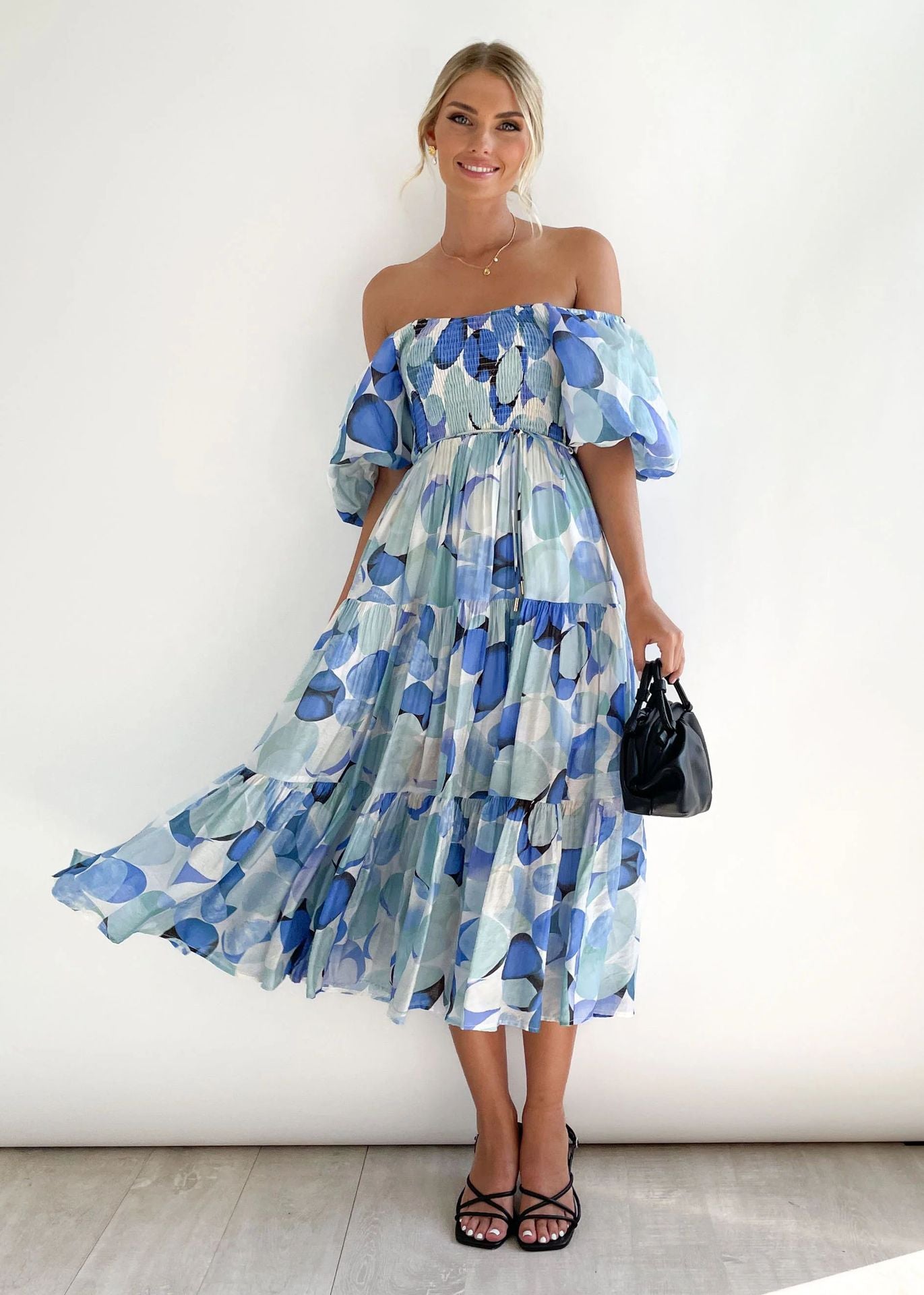 Robe Midi Épaules Dénudées Avec Imprimé Floral Et Buste Smocké Pour Femme | Idéale Pour Les Occasions Et Événements