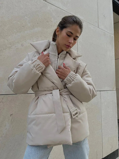 Manteau Parka Matelassé avec Détail Ceinturé pour Femme | Idéal pour l’Hiver