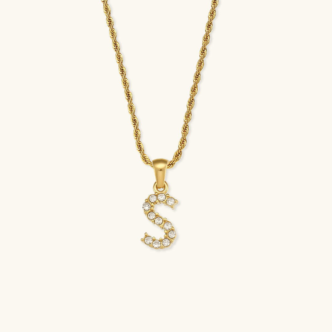 Collier initiale en pierres serties pour femmes