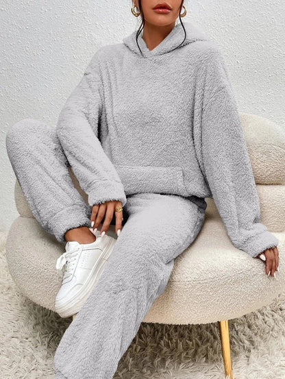 Ensemble Deux Pièces avec Capuche et Pantalon pour Femmes | Idéal pour la Maison et les Journées Froides