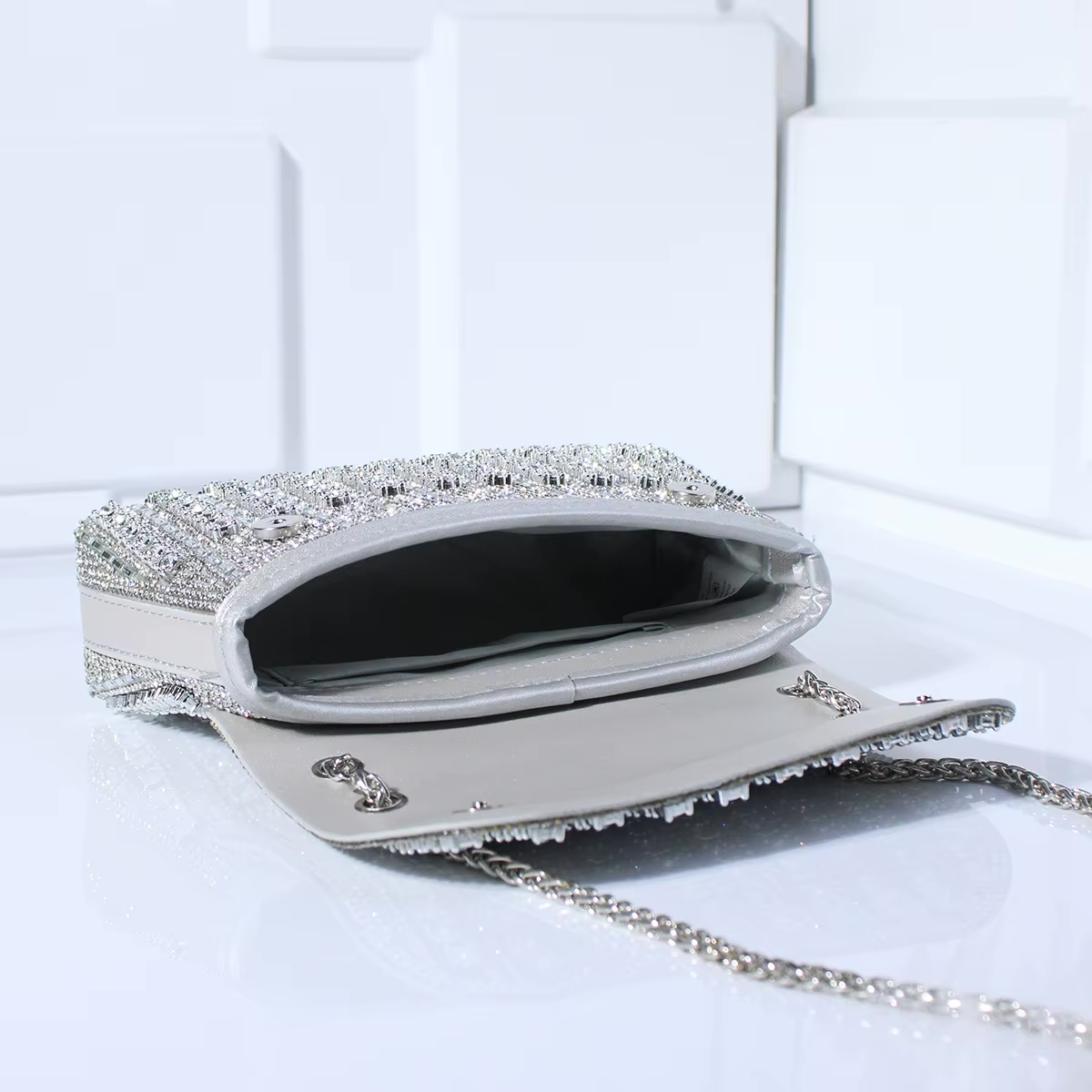 Mini Sac avec Strass et Chaîne Dorée pour Femme | Idéal pour les Soirées