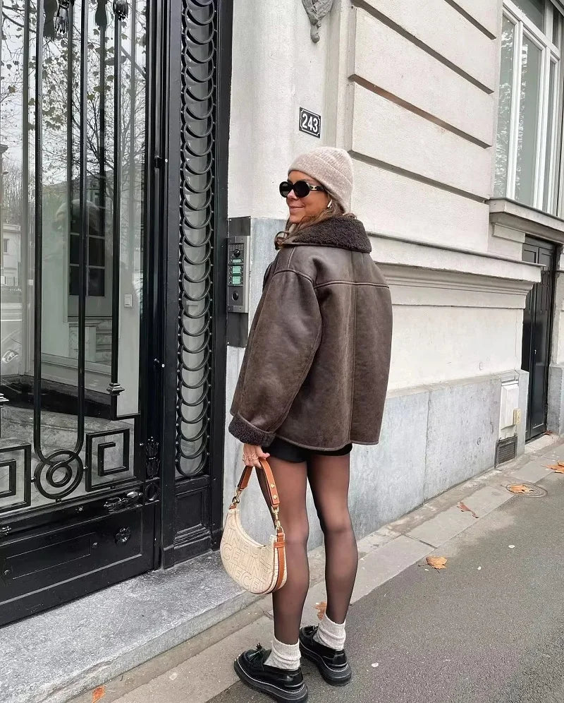 Veste d’Hiver avec Large Col et Fermeture à Boutons pour Femme | Idéale par Temps Froid