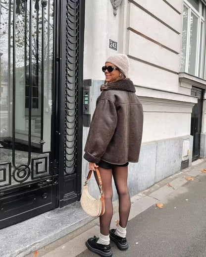 Veste d’Hiver avec Large Col et Fermeture à Boutons pour Femme | Idéale par Temps Froid