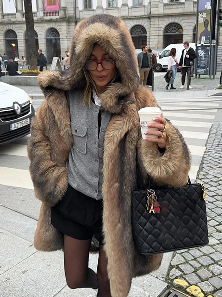 Manteau Long avec Capuche et Boutonnage Simple pour Femme | Idéal pour l’Automne et l’Hiver