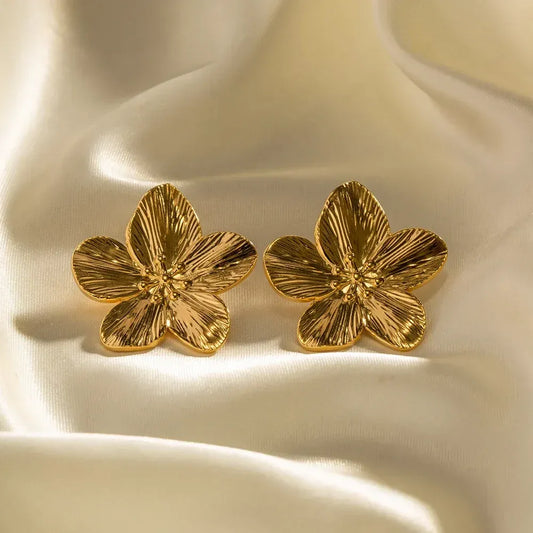 Boucles d’Oreilles Pendantes avec Détail Floral pour Femme | Idéales pour les Événements de Printemps
