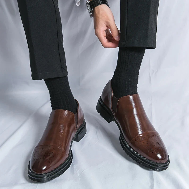 Chaussures slip-on avec détails brogue pour hommes | Idéal pour les tenues habillées et les occasions professionnelles
