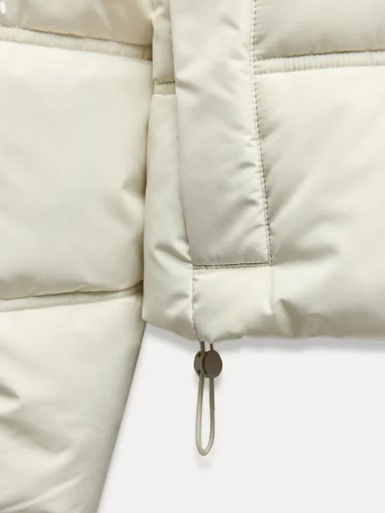 Doudoune Matelassée avec Capuche et Coupe Décontractée pour Femme | Idéale par Temps Froid