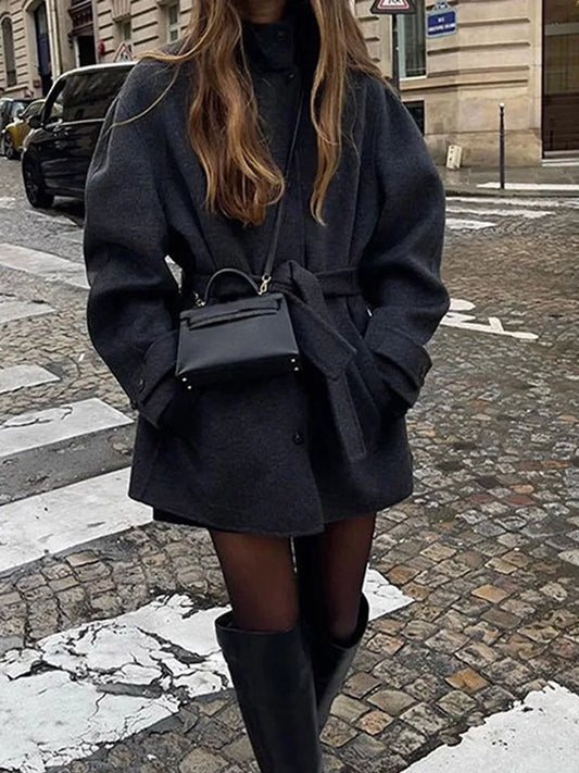 Manteau Court à Boutonnage Simple avec Ceinture pour Femme | Idéal pour l’Automne et l’Hiver
