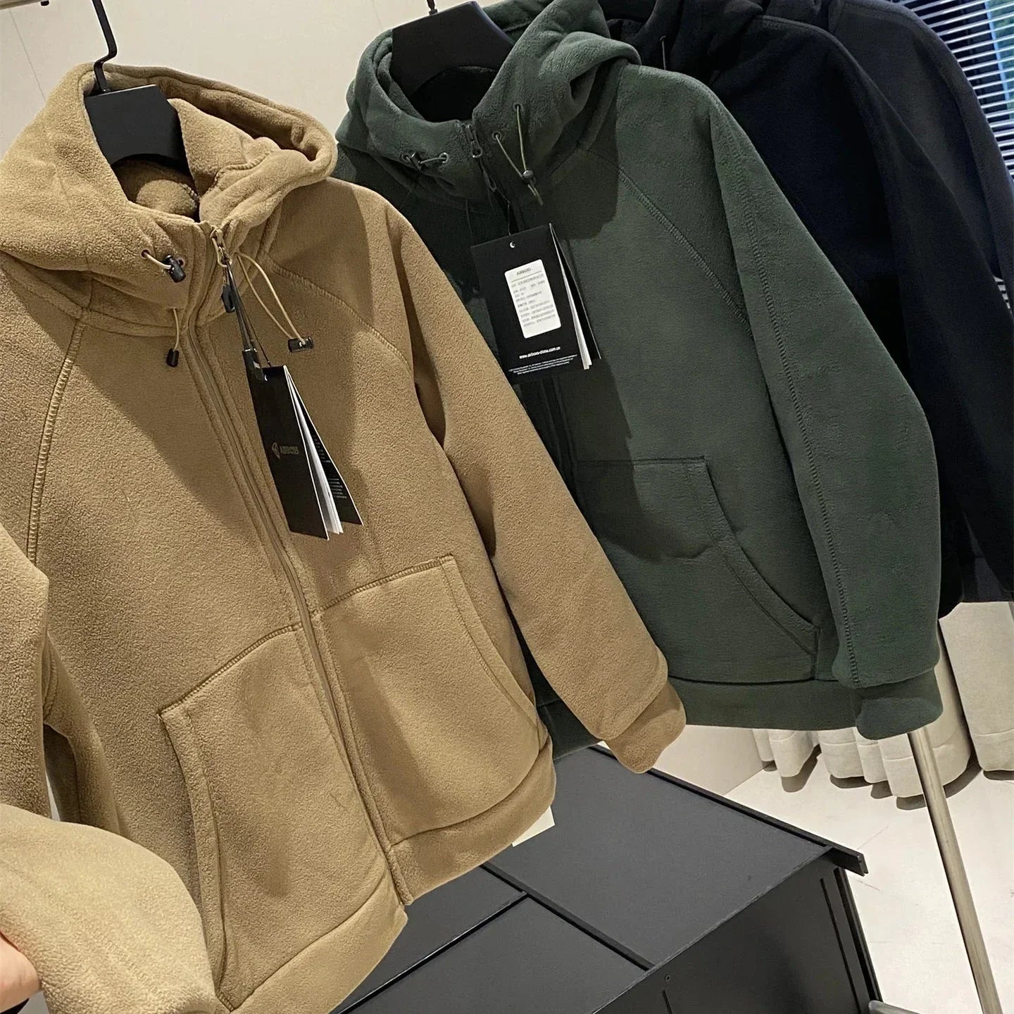 Sweat à Capuche Zippé avec Poches Avant pour Adultes | Idéal pour la Superposition