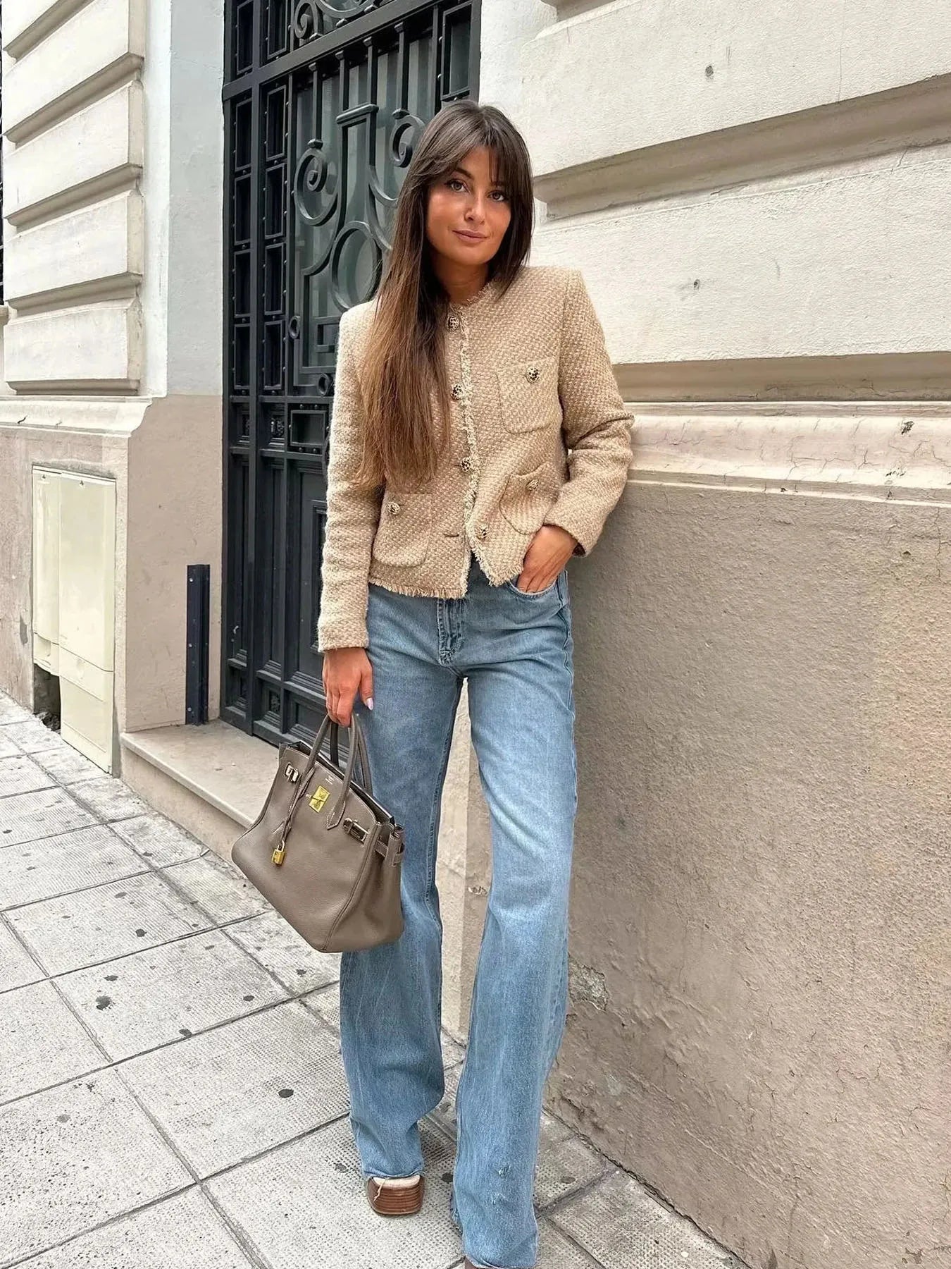 Blazer Court Structuré à Coupe Ajustée pour Femme | Idéal pour le Travail et le Quotidien