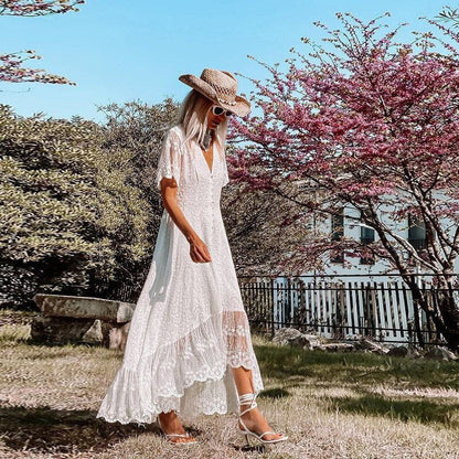 Robe Courte avec Détail Dentelle et Coupe Ample pour Femme | Idéale pour les Événements d’Été et les Fêtes en Plein Air