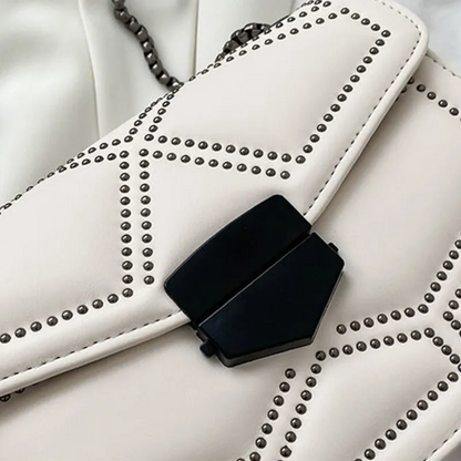 Sac Crossbody Rectangulaire avec Chaîne pour Femmes | Idéal pour le Quotidien