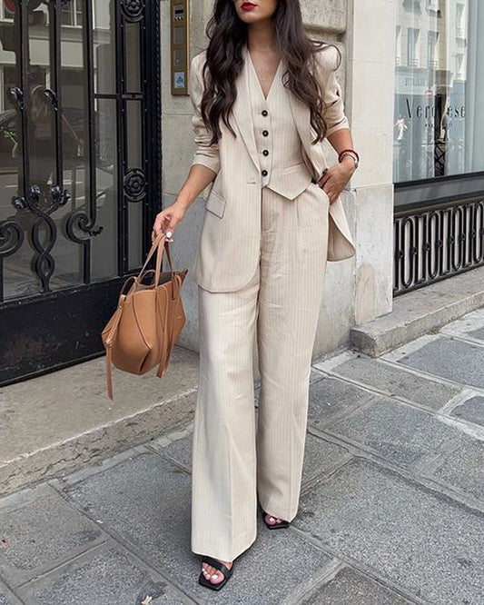 Ensemble Tailleur avec Pantalon Évasé, Gilet Boutonné Et Veste Structurée pour Femme | Idéal pour Le Bureau Et Les Événements Formels
