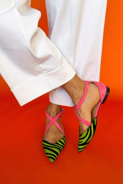 Sandales Plates avec Brides Croisées pour Femmes | Idéales pour L’été Et Les Sorties Quotidiennes