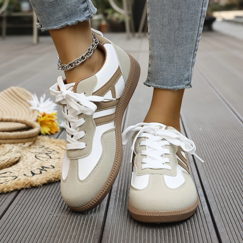 Baskets bicolores à lacets pour femmes