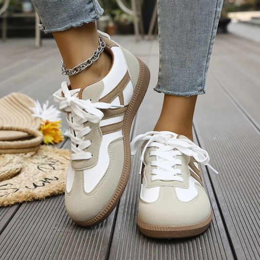 Baskets bicolores à lacets pour femmes