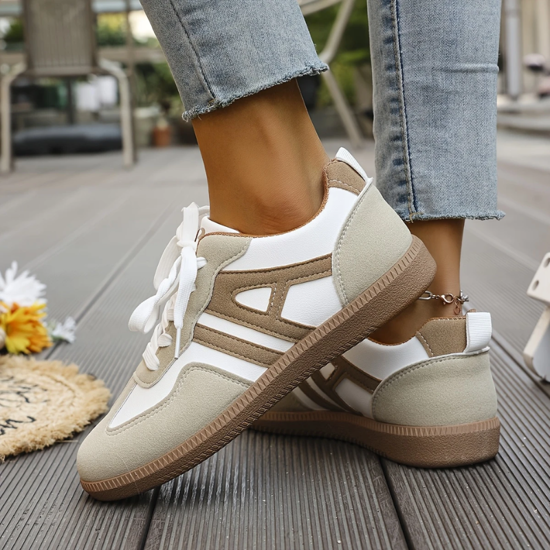 Baskets bicolores à lacets pour femmes